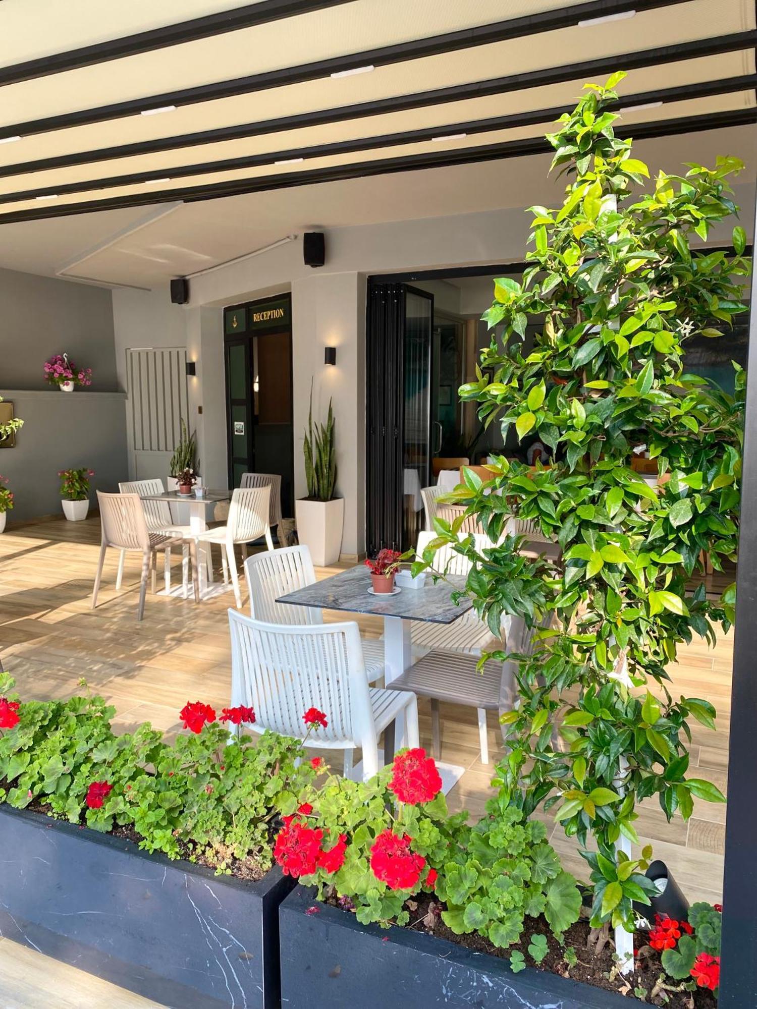 Hotel Bojko Vlorë Buitenkant foto