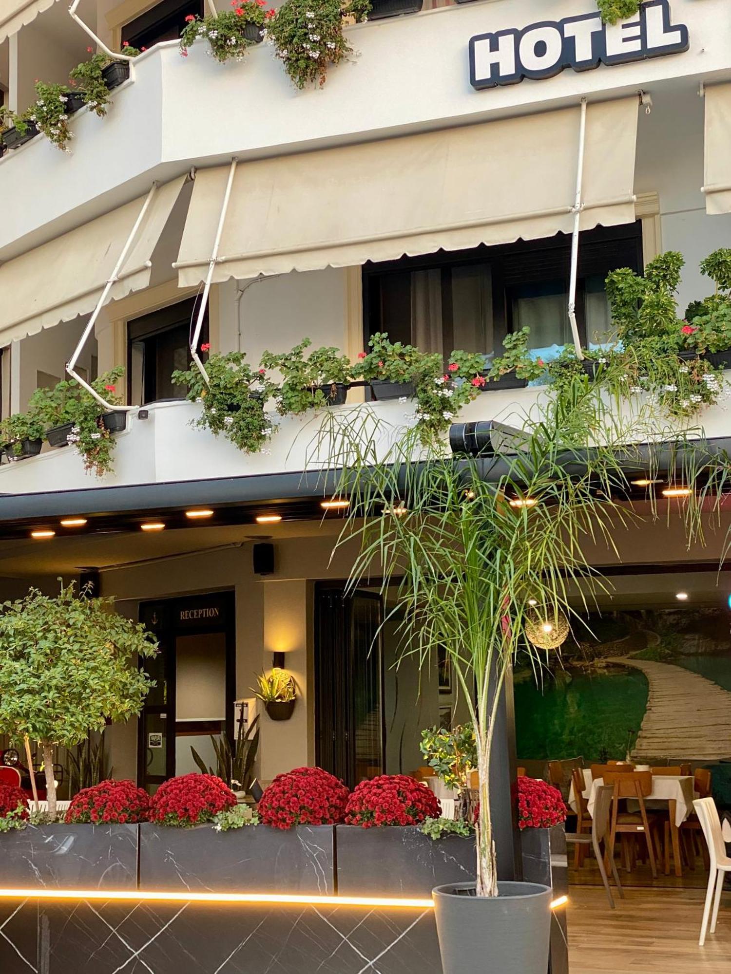 Hotel Bojko Vlorë Buitenkant foto