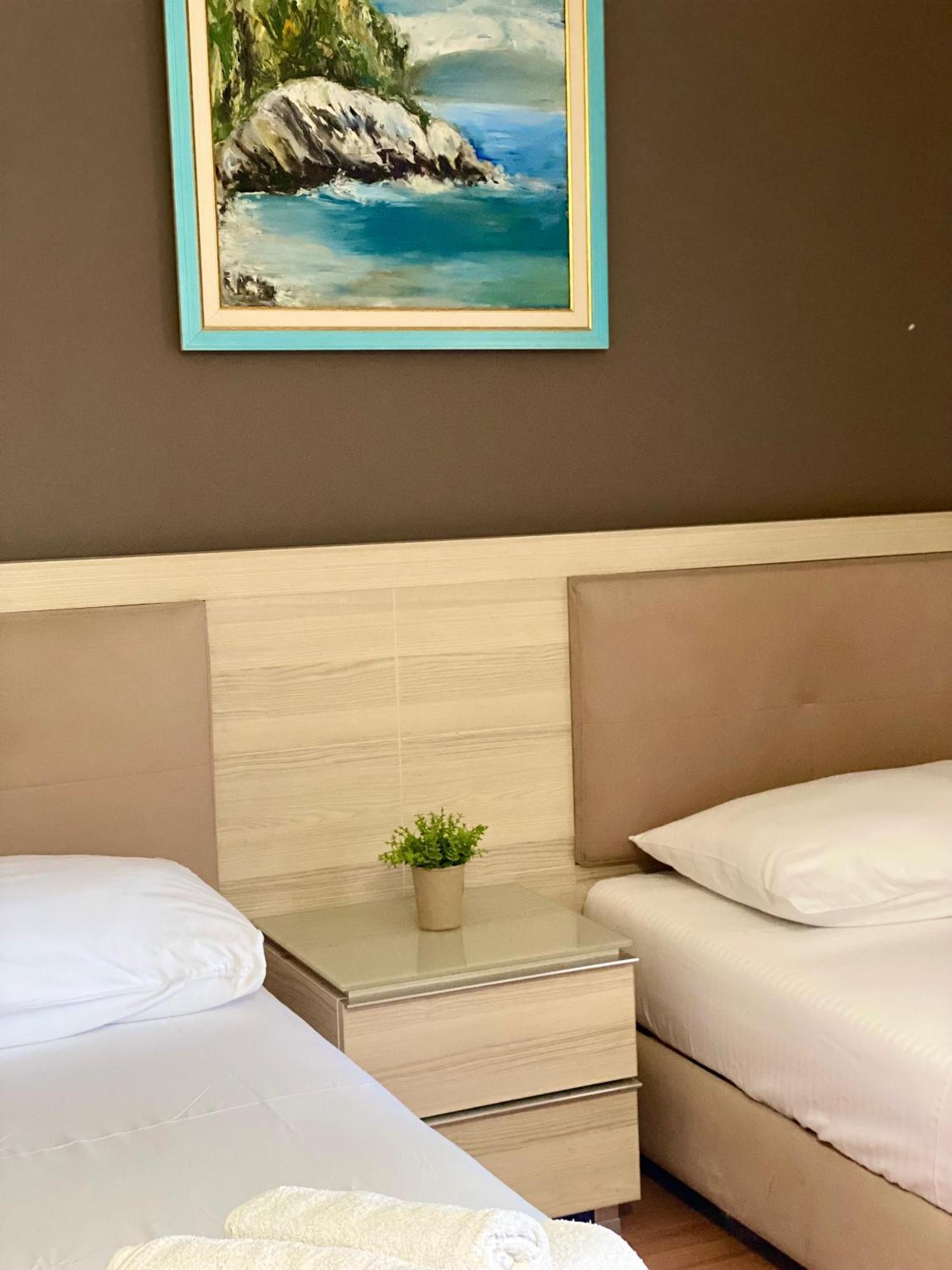 Hotel Bojko Vlorë Buitenkant foto